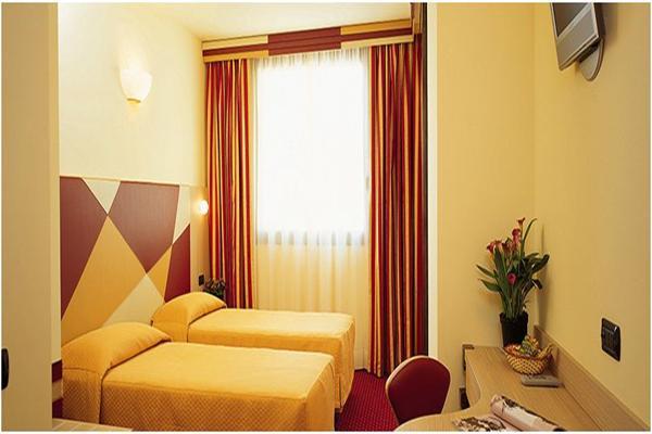Art & Hotel 3*